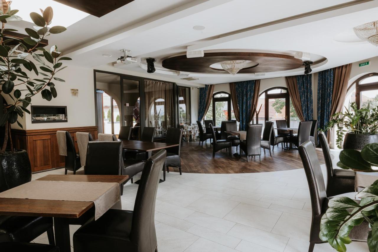 Hotel Bonaparte Кошице Екстер'єр фото