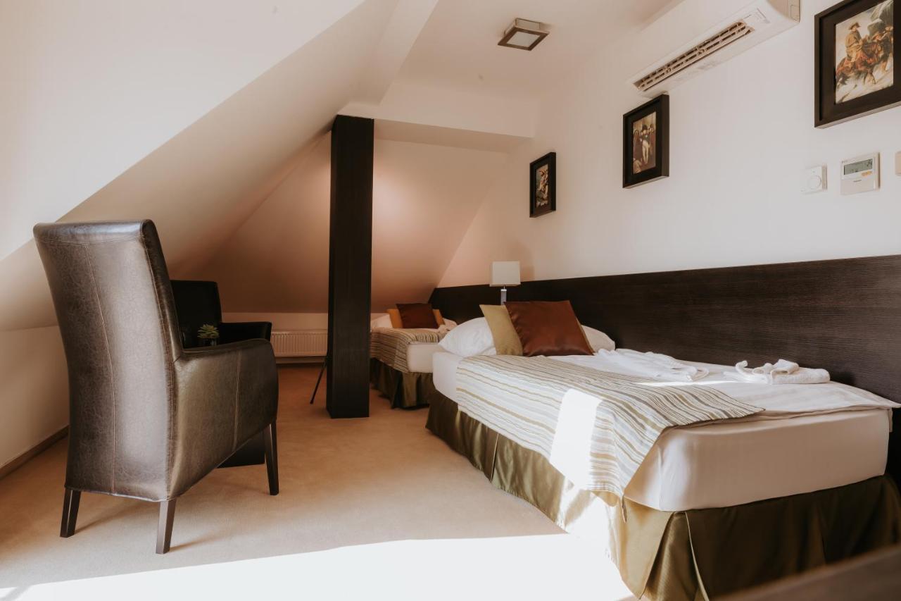 Hotel Bonaparte Кошице Екстер'єр фото
