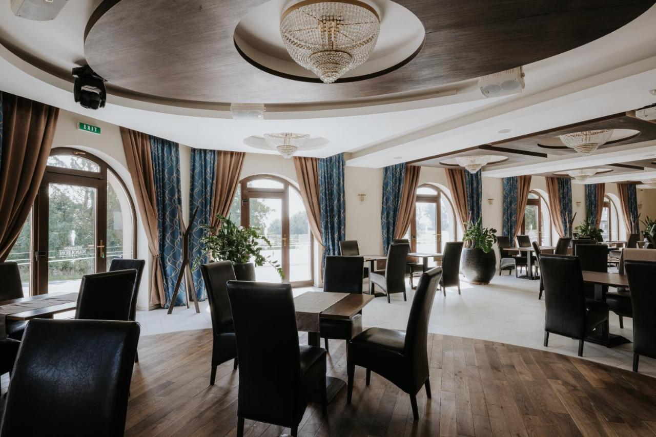 Hotel Bonaparte Кошице Екстер'єр фото