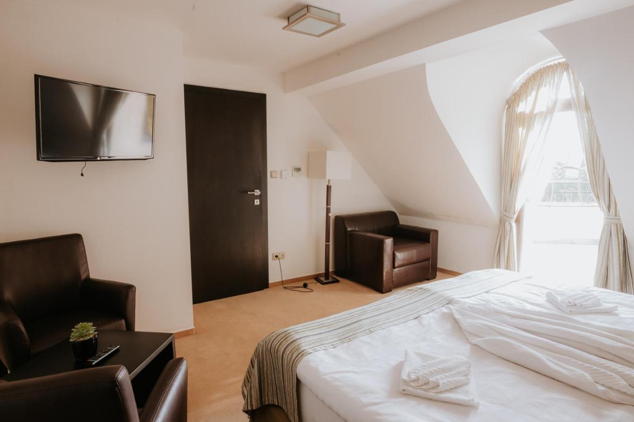 Hotel Bonaparte Кошице Екстер'єр фото