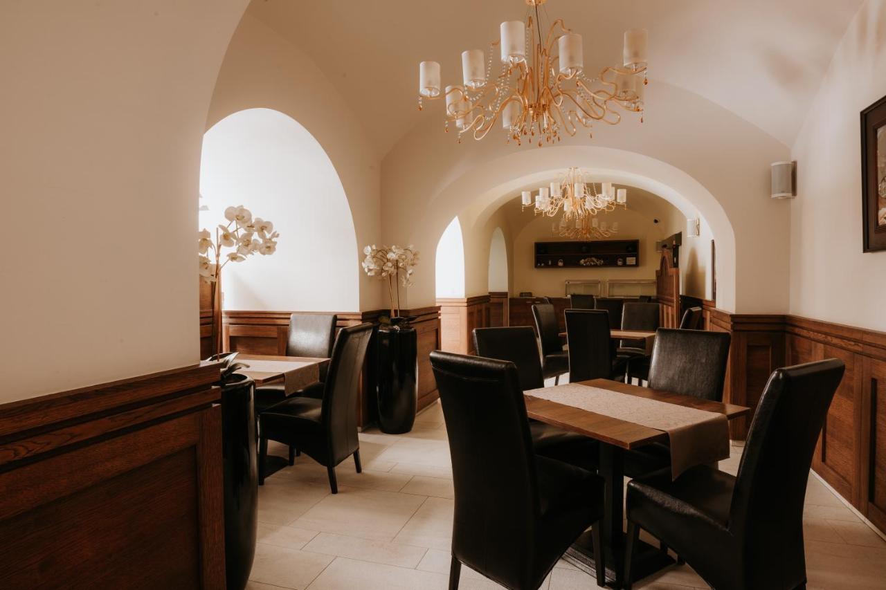 Hotel Bonaparte Кошице Екстер'єр фото