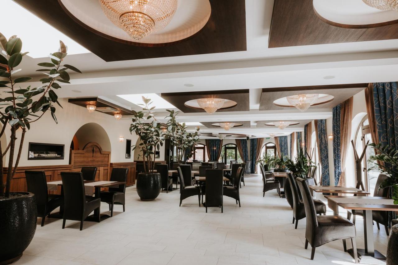 Hotel Bonaparte Кошице Екстер'єр фото