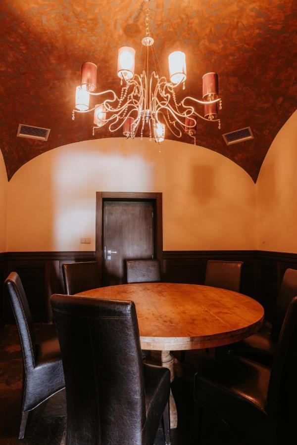 Hotel Bonaparte Кошице Екстер'єр фото