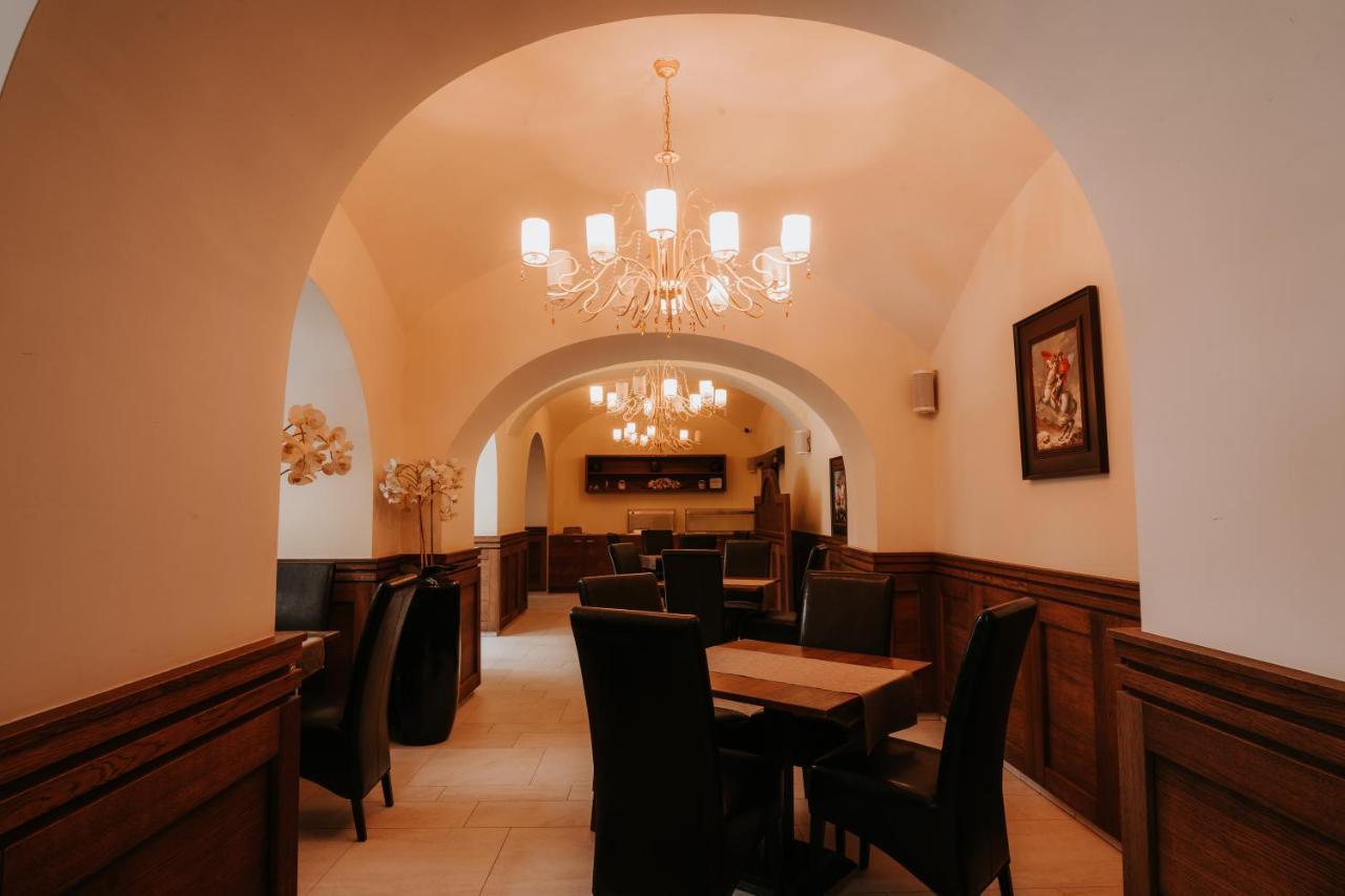 Hotel Bonaparte Кошице Екстер'єр фото