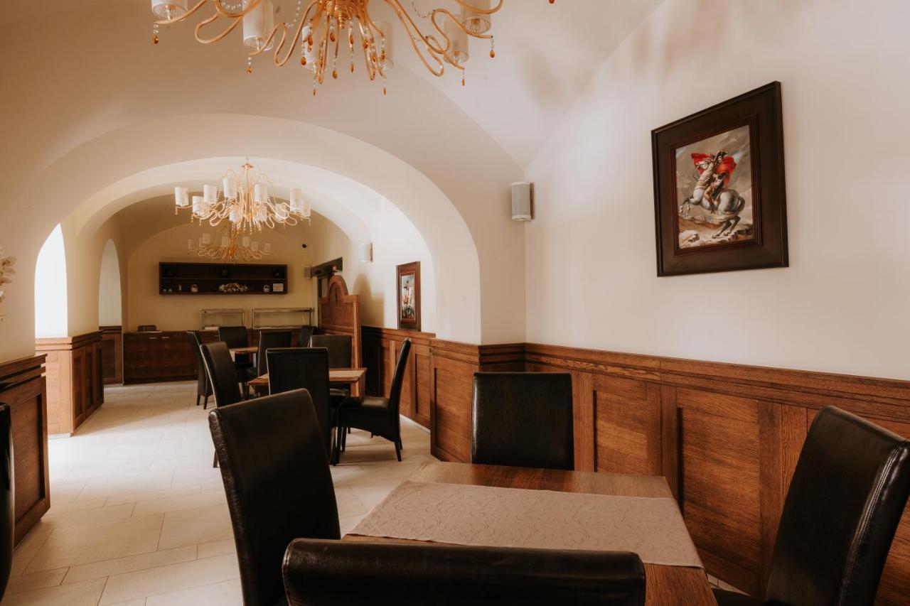 Hotel Bonaparte Кошице Екстер'єр фото